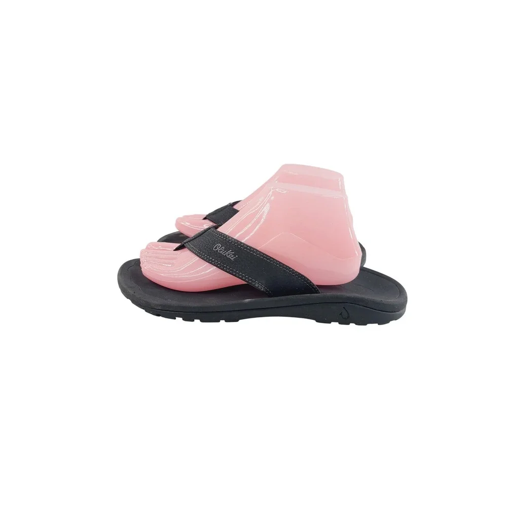 Olukai, Slip-On Open Toe Synthetic‎ Casual Flip-Flop Sandal, Men Size 9 Black.